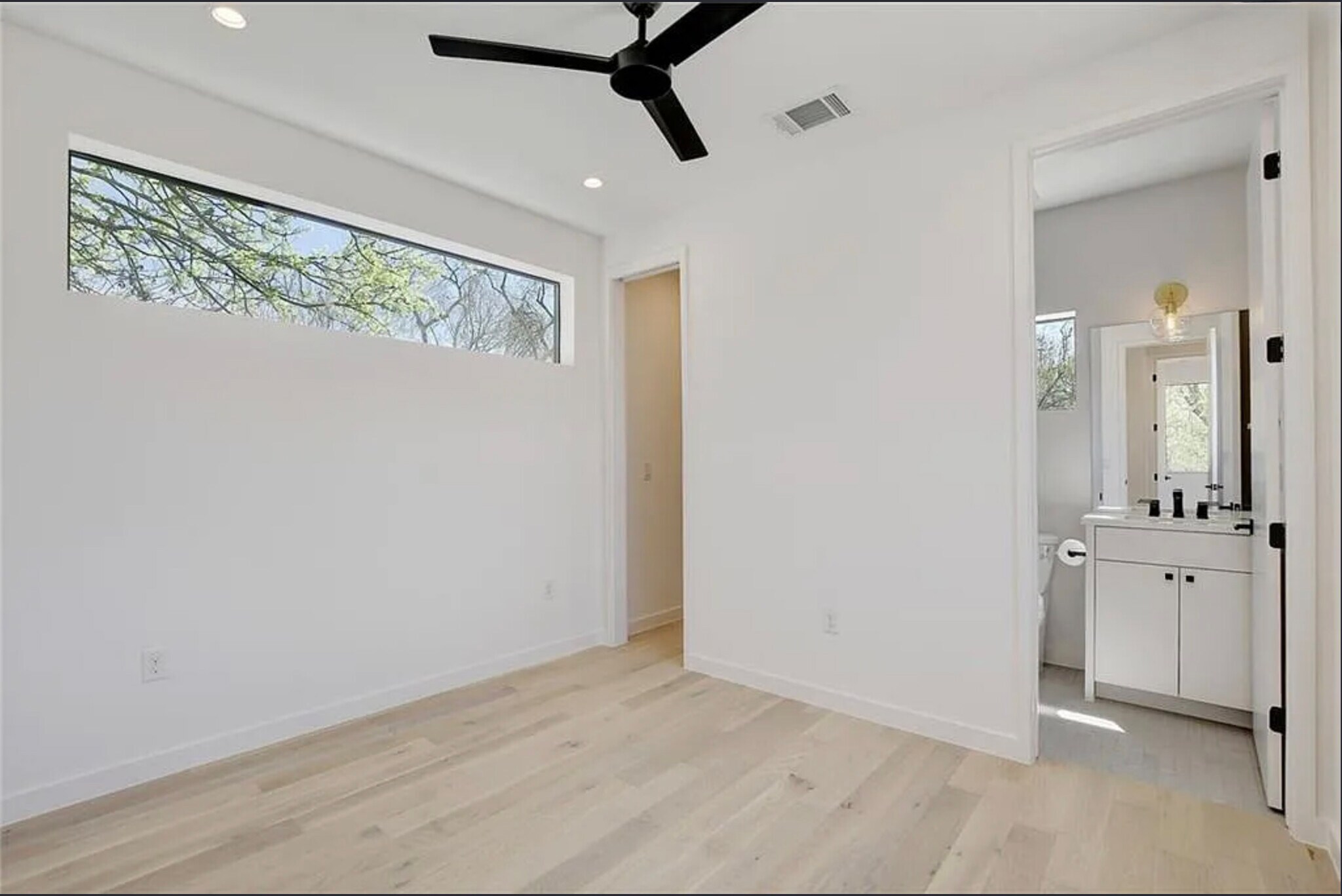 Building Photo - 2423 Wilson St