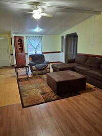 Building Photo - 5170 Ponderosa Farm Rd