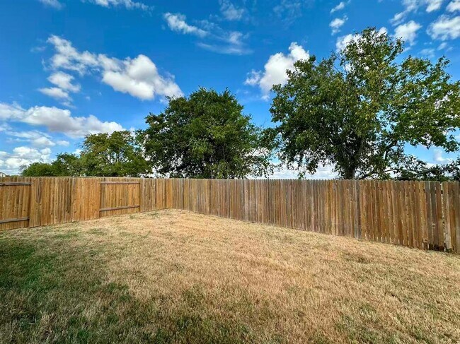 Building Photo - 17916 Speculator Ln