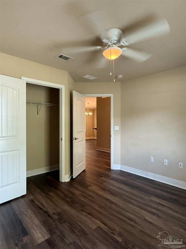Building Photo - 4180 Hazelhurst Dr