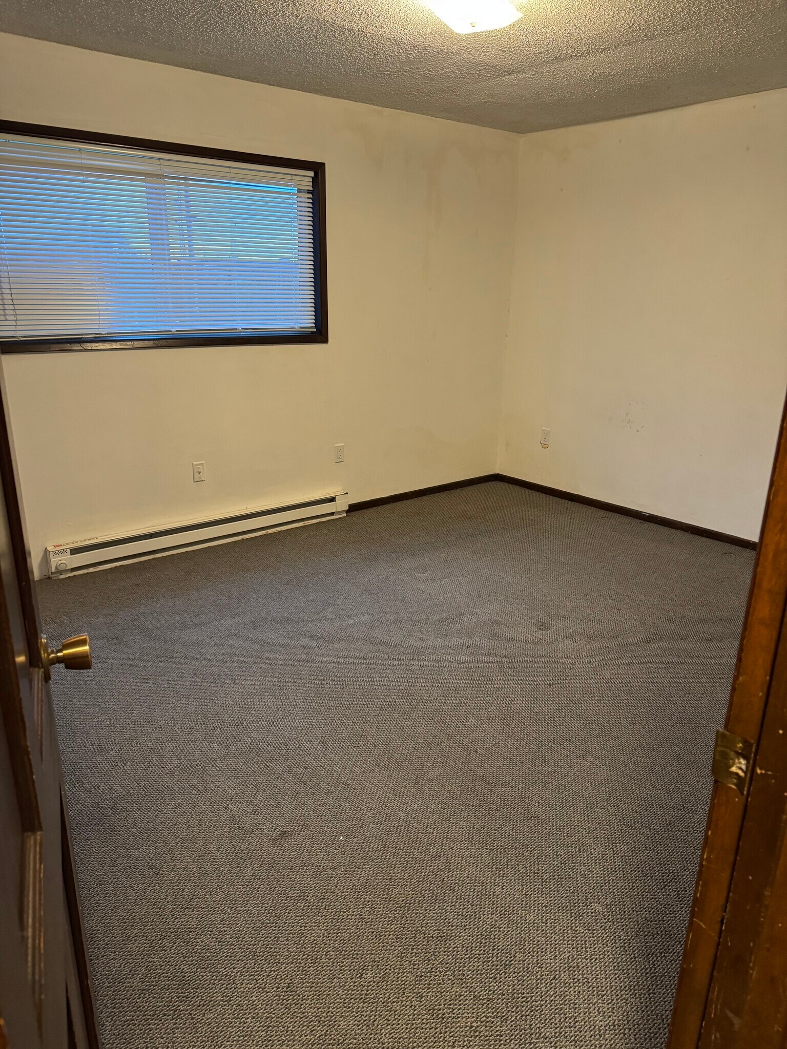 Building Photo - 222 N Beacon St