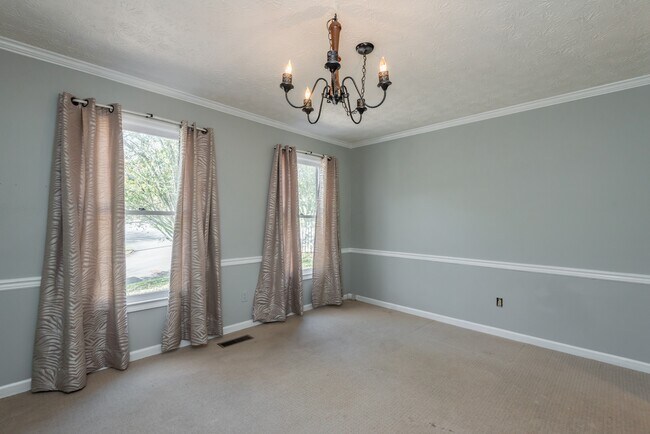 Building Photo - 420 Shelbyville Rd