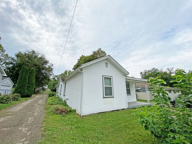 Building Photo - Home on Market