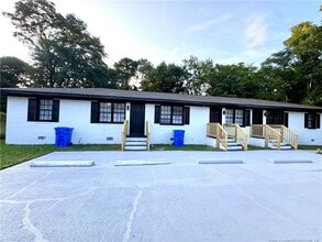 Building Photo - 205 Jasper St