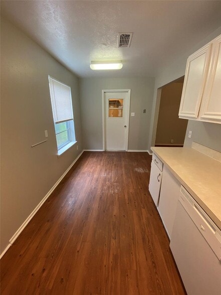 Building Photo - 1102 Laurel Hl Ct