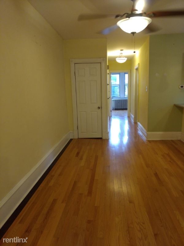 Building Photo - 22 School Ln