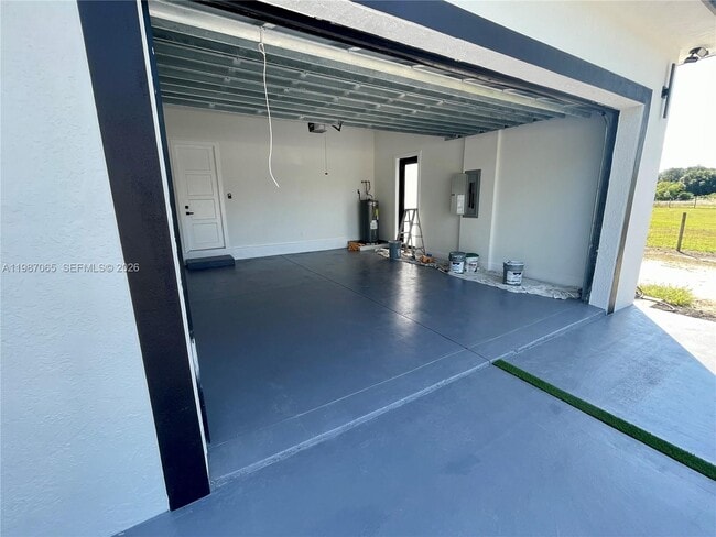 Building Photo - 435 N Quebrada St