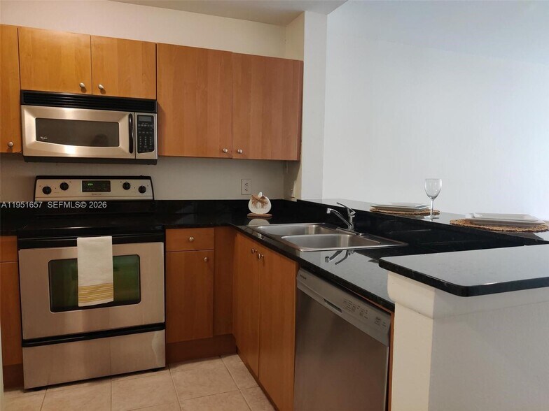 Building Photo - 1825 Palm Cove Blvd