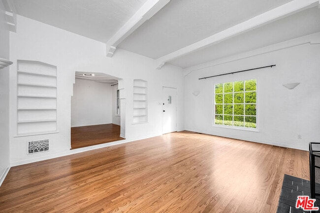 Building Photo - 601 Hayworth Ave