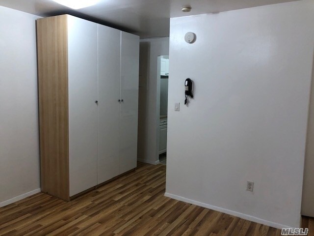 Building Photo - 87-30 62nd Ave