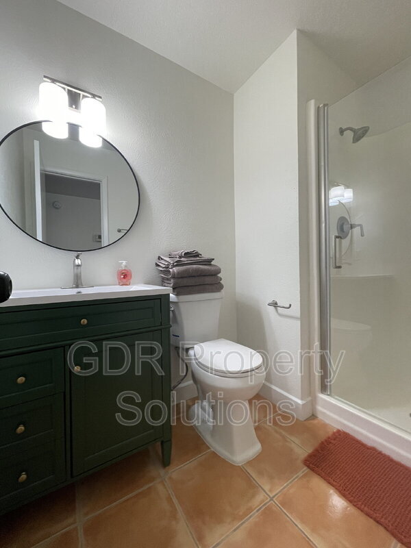 Building Photo - 520 Ortiz Dr NE