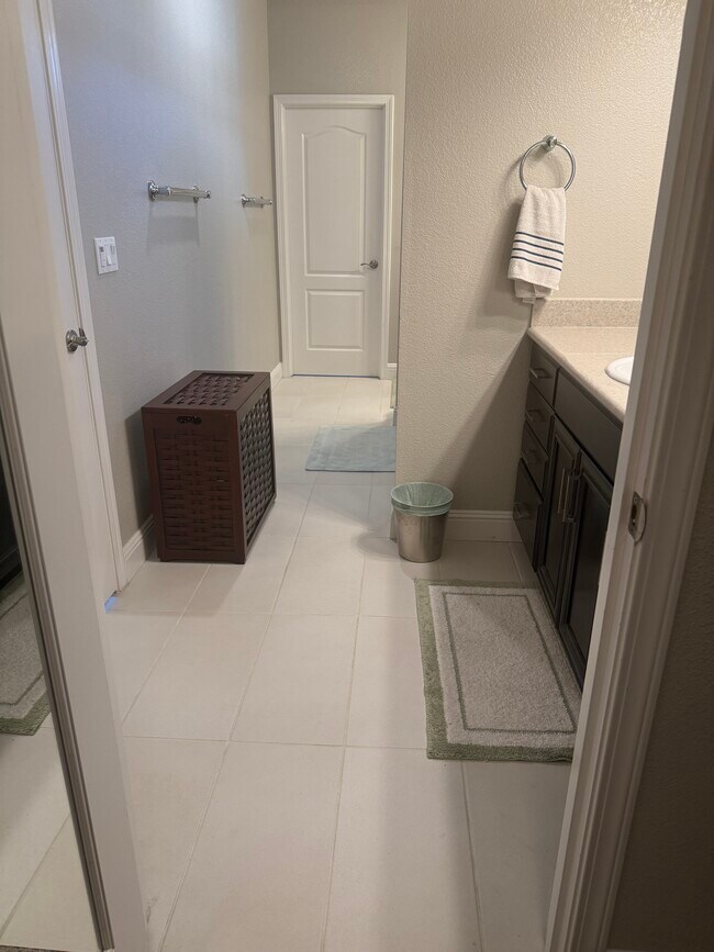 Building Photo - 1141 Veranda Wy