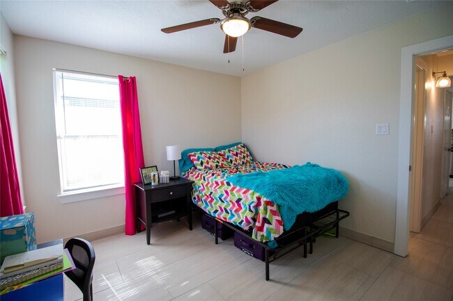 Building Photo - 311 Diers Ln