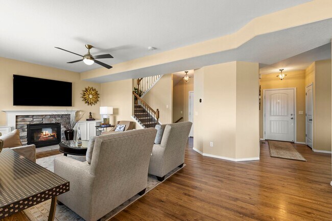 Building Photo - Evolve Real Estate: Meticulous and Luxurious 4 Bedroom + Office + Finished Basement on A Double C...