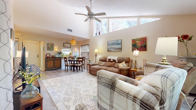 Building Photo - 5037 Village Garden Dr