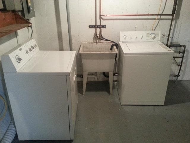Laundry in unit - 3003 Worthington Ave