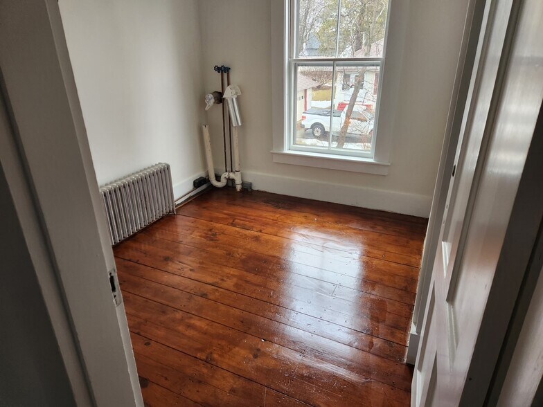 Building Photo - 53 Gale Ave