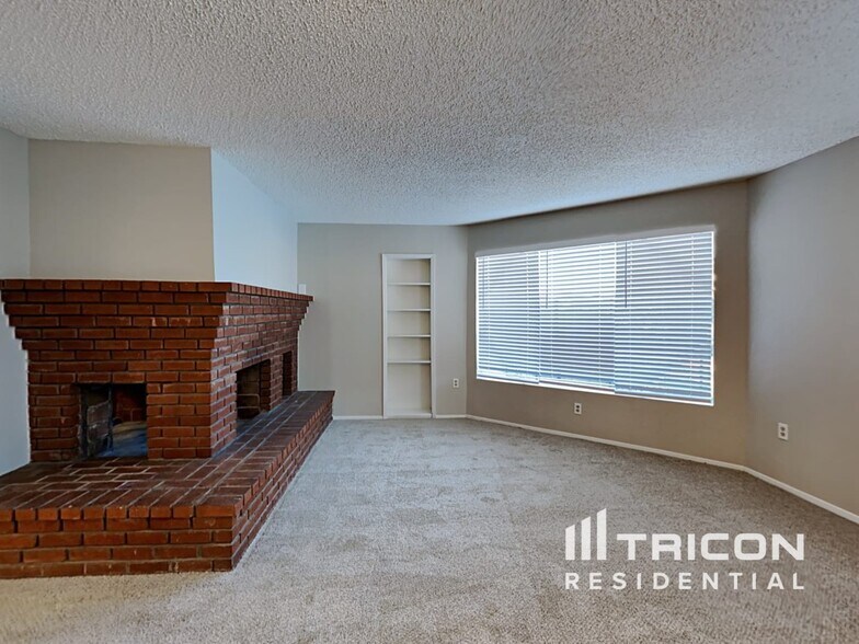 Building Photo - 4832 N 87th Ln