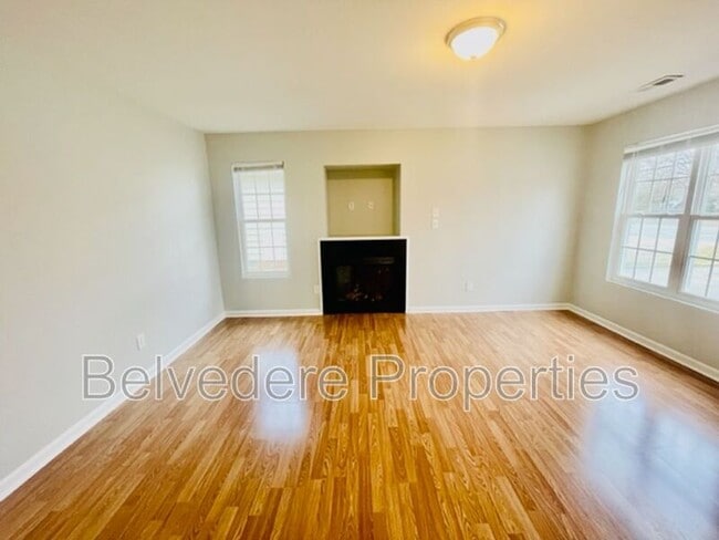 Building Photo - 405 N Dudley St