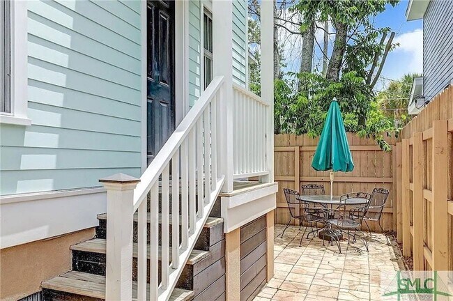 Building Photo - 4 BED | 2.5 BATH | PRIVATE OFF-STREET PARKING | OUTDOOR PATIO | WALK TO GARVIN HALL