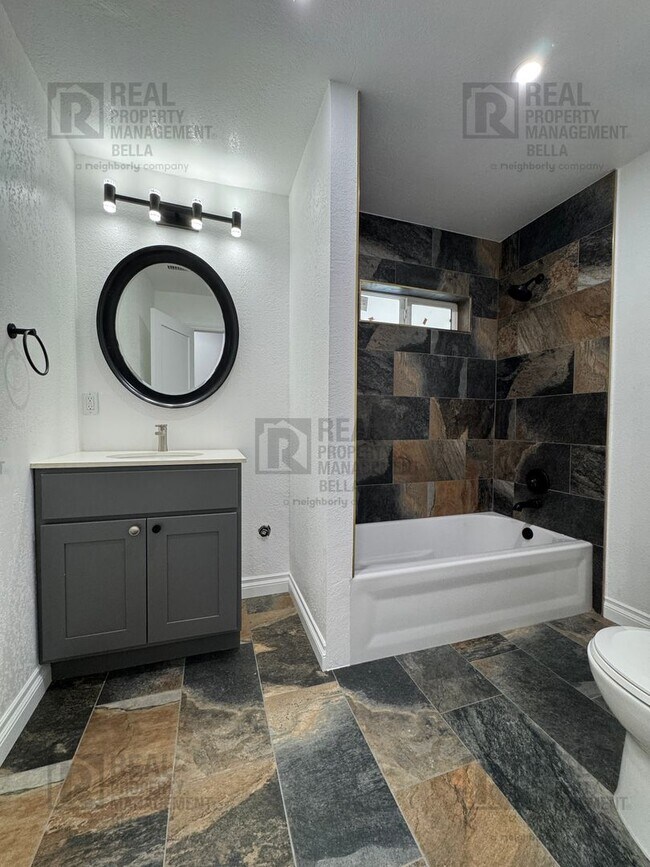 Building Photo - Peaceful Nuevo Living with Gated Driveway, Spacious Layout and Outdoor Living