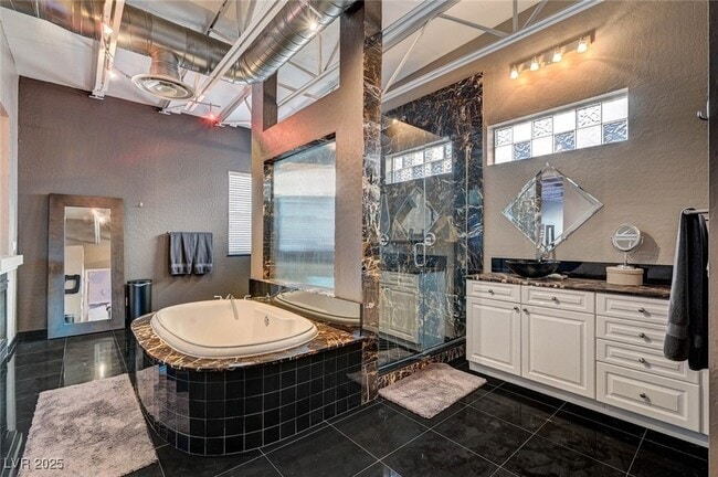 Building Photo - 5096 Thunder River Cir