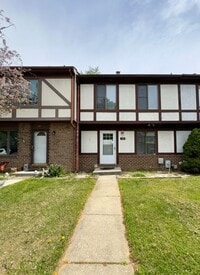 Building Photo - Charming 3 Bedroom/2 Full Bath/2 Half Bath Townhome in Parkville, MD!