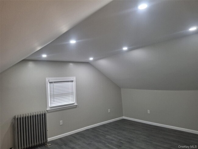 Building Photo - 194-14 115th Rd