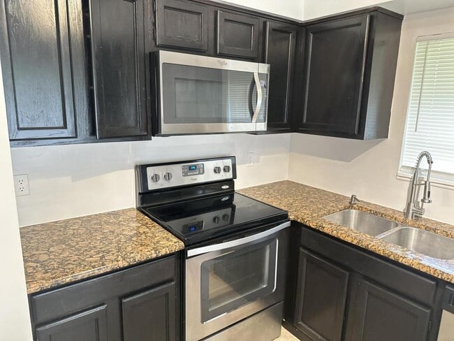 Building Photo - 4454 Pinebark Ave