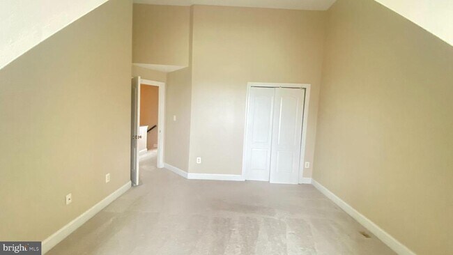 Building Photo - 580 Orchard Ridge Dr