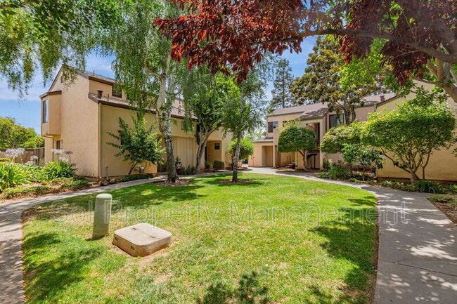 Building Photo - 8105 Kern Ave