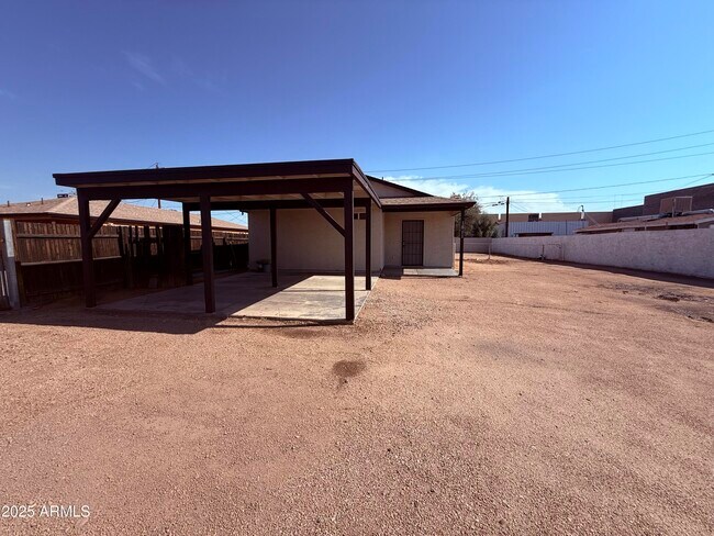 Building Photo - 1811 W Tonto St