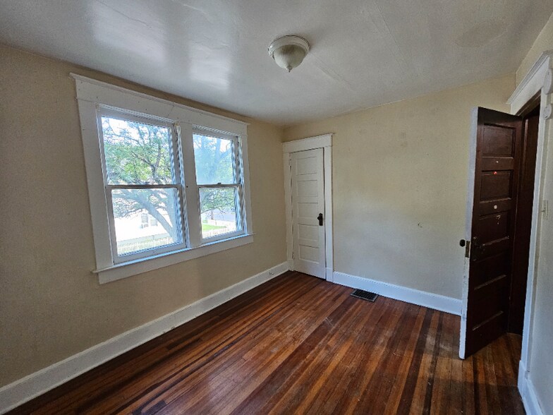 Building Photo - 55-57-57 Tompkins St