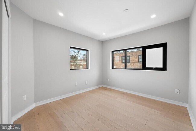 Building Photo - 36 N Narberth Ave