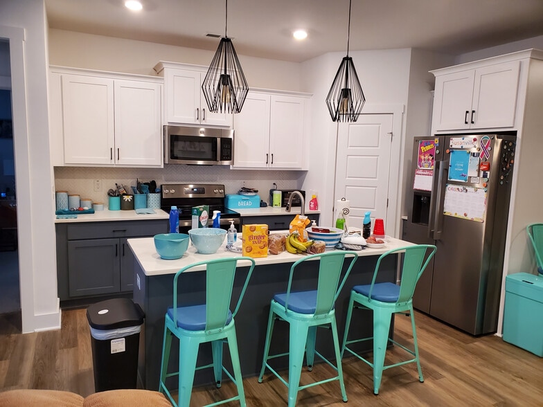 Building Photo - 1038 Grey Flint Pl