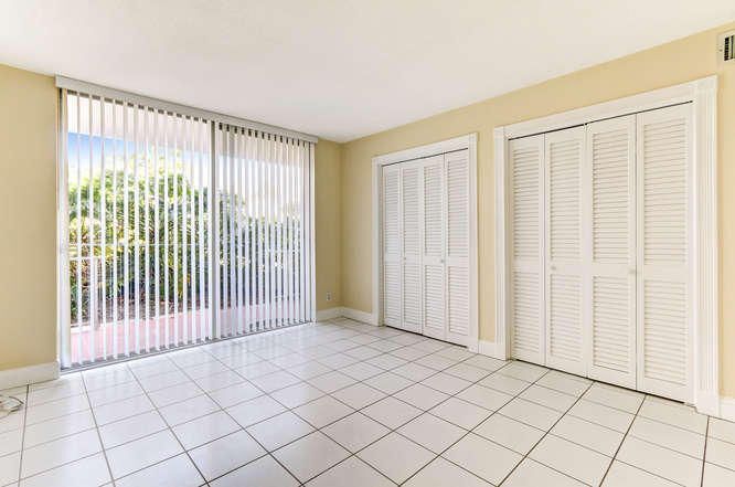 Building Photo - 917 N Flagler Dr