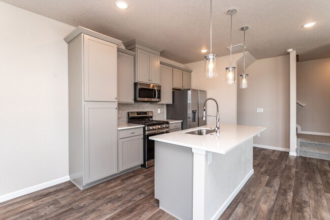 Building Photo - 10551 Spectrolite Pt
