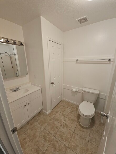 Building Photo - 1442 W 730 S