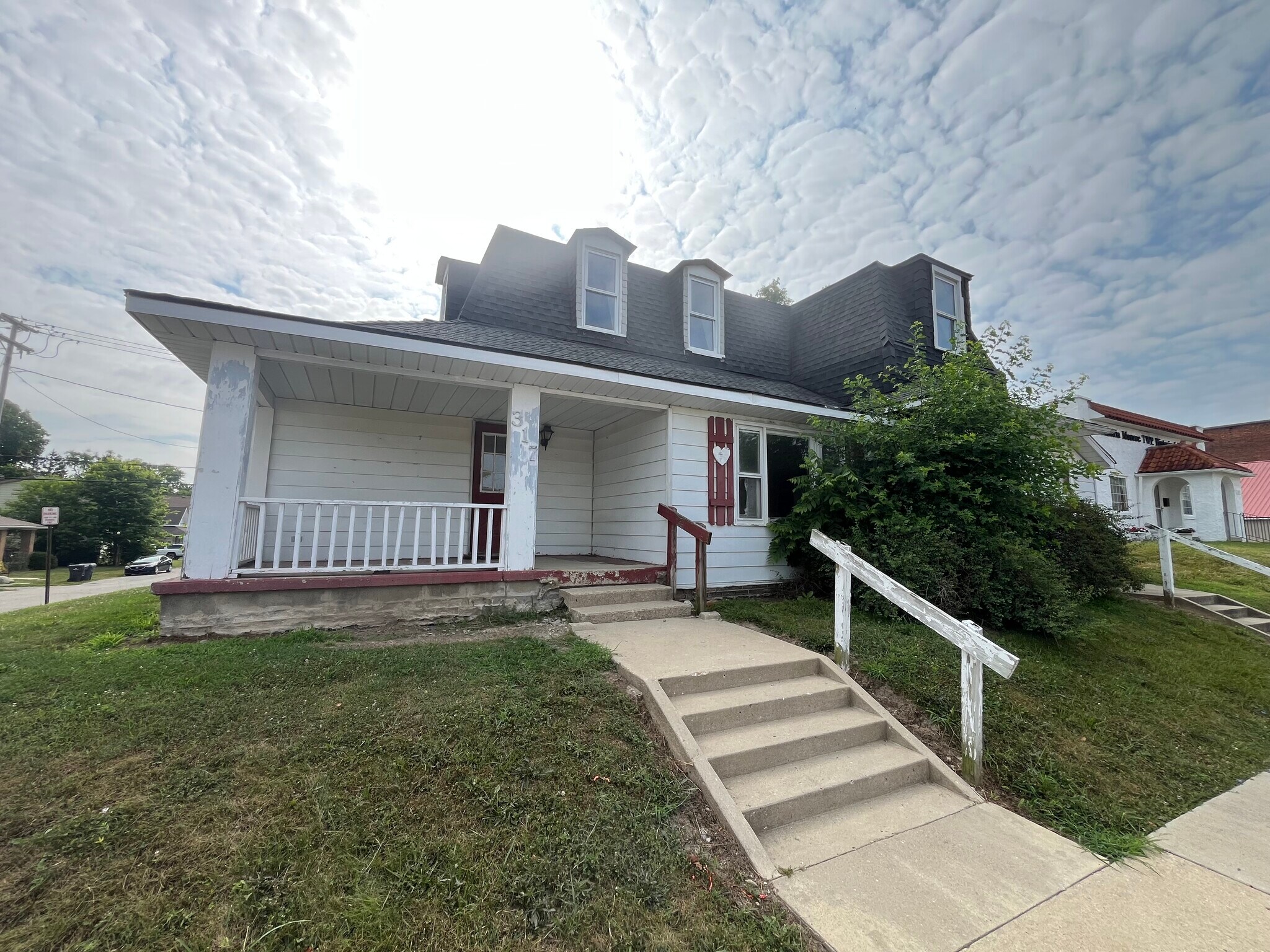 Building Photo - 317 N Harrison St