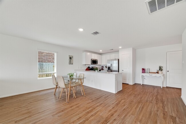 Building Photo - 4206 Barrington Cv Ln