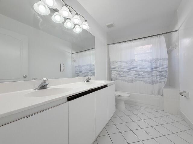 Building Photo - 4853 NW 66th Ave