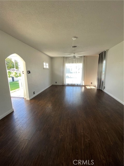 Building Photo - 1024 Main St