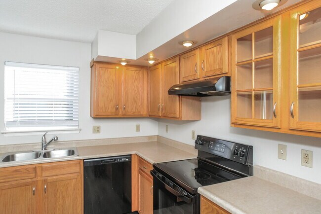 Building Photo - 1829 Blue Pine Ln