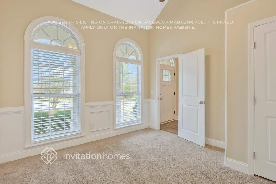 Building Photo - 155 Fullerton Ridge Dr