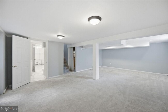 Building Photo - 2918 Monroe Pl