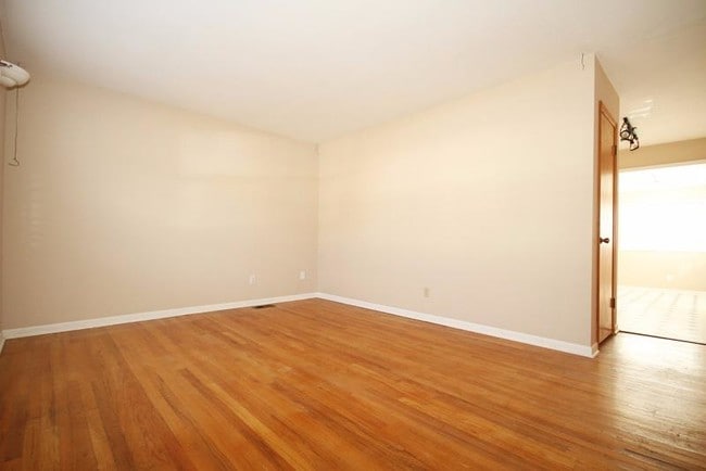 Building Photo - 1509 Bel Air Dr