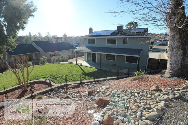 Building Photo - 251 Kamp Way