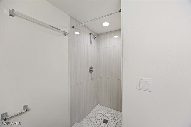 Building Photo - 28180 Pine Haven Way