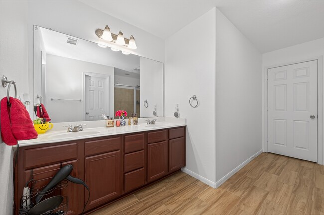 Building Photo - 9931 Chimney Swift Ln