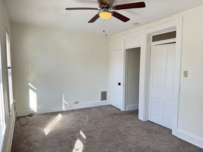 Building Photo - 319 N Charlotte St